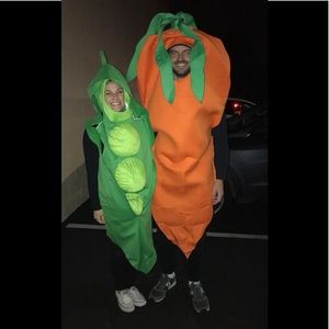Peas and Carrots Couple Costume